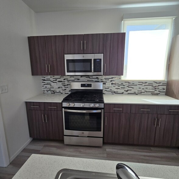 Kitchen view3 - 519 S 6th St