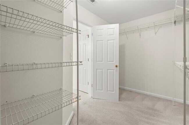 Building Photo - 1440 Grovehurst Dr