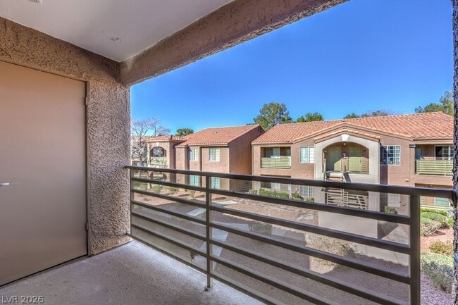 Building Photo - 2111 Sealion Dr