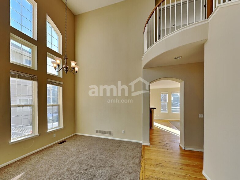 Building Photo - 1463 S Haleyville Cir