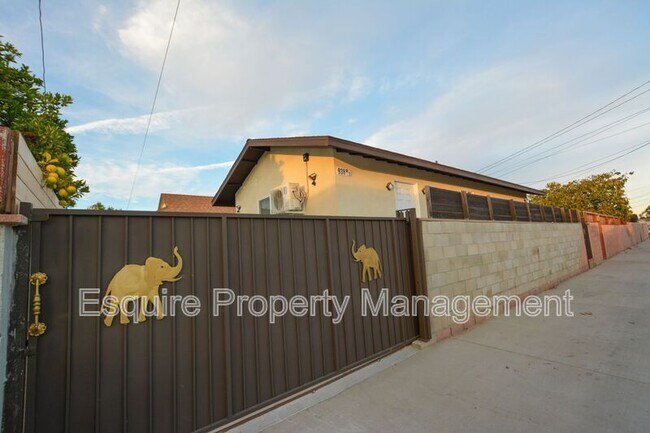 Building Photo - 938 Douglas Ave