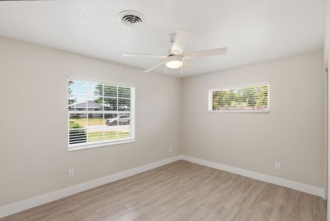 Building Photo - Remodeled SODO Home Available Now