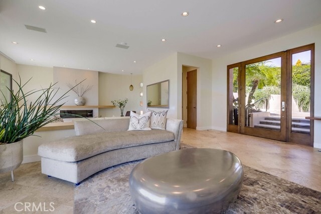 Building Photo - 1725 Del Mar Ave