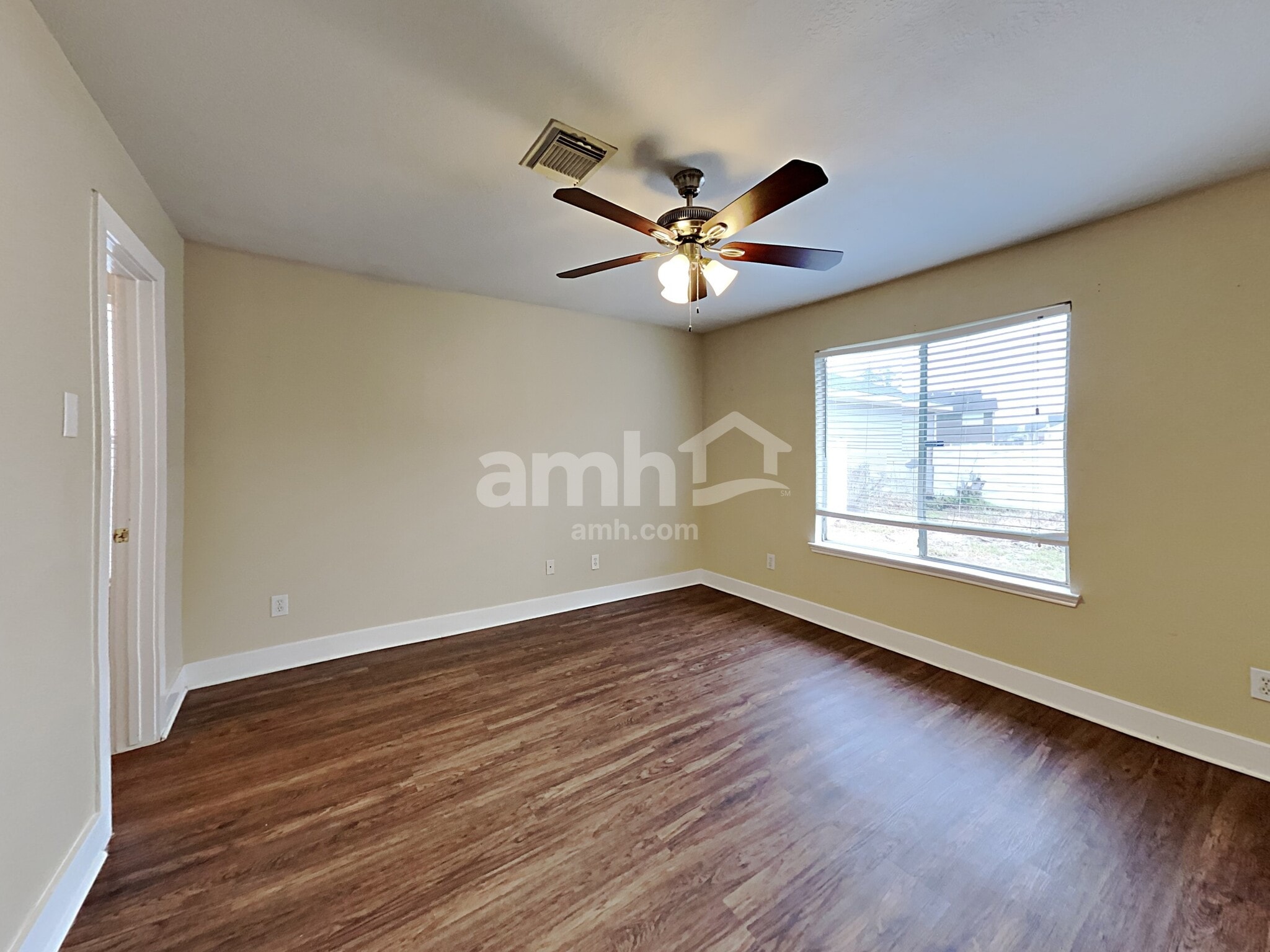 Building Photo - 18722 Atasca Oaks Dr