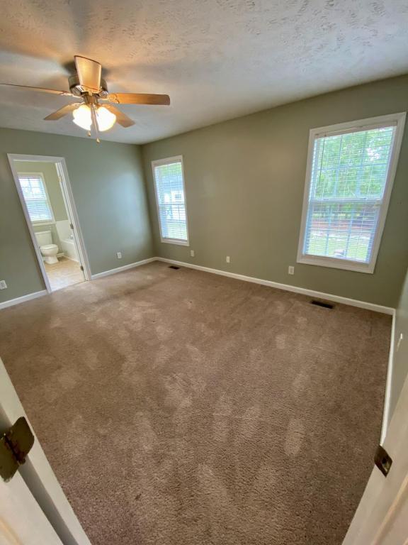 Building Photo - 8229 Foxtrail Dr