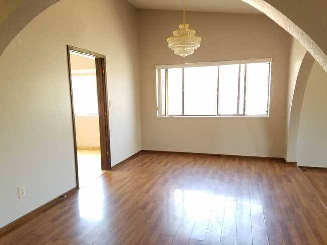 Building Photo - Nice Three Bedroom Home in Mesa With a Pool