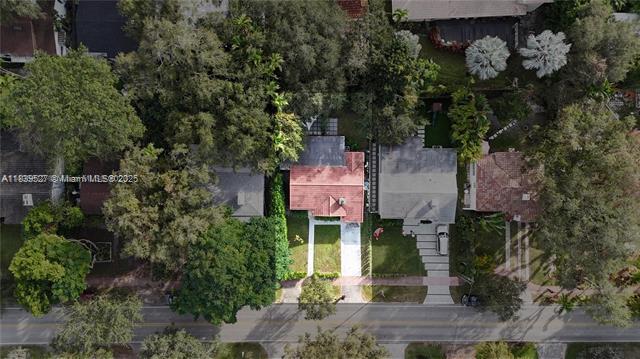 Building Photo - 360 NE 87th St