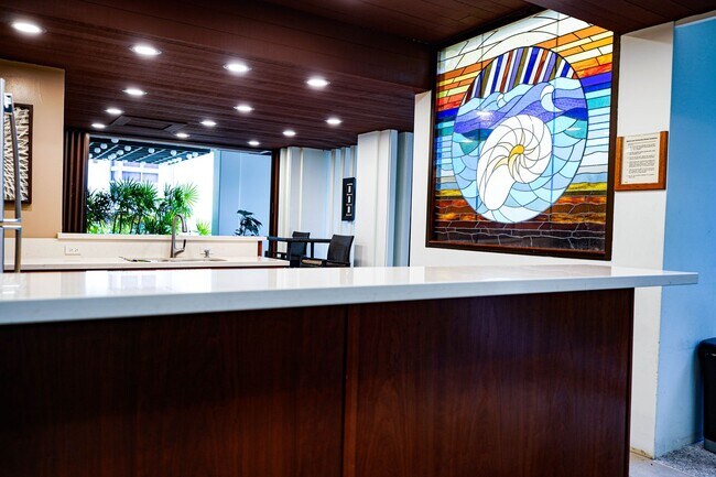 Building Photo - Hawaii Kai Condo with Resort-like Amenitie...