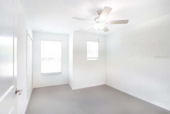 Building Photo - 6384 Ten Acre Ct