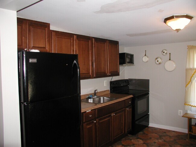 Building Photo - Cozy 1-Bed Apartment in Clarksboro, NJ!
