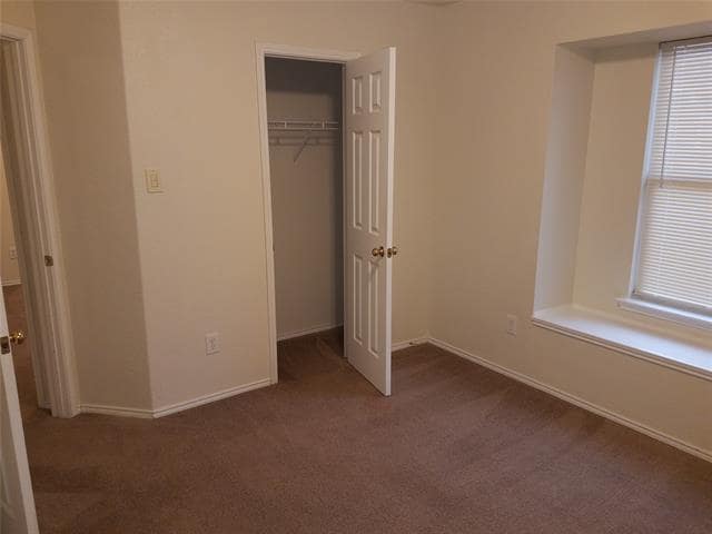 Building Photo - 305 Foreston Dr