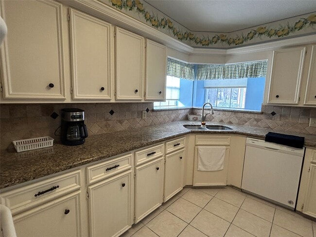 Building Photo - 17718 Surreywest Ln