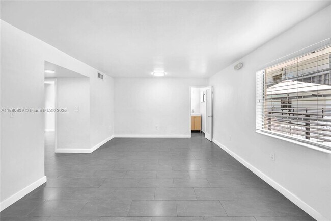 Building Photo - 3265 Virginia St