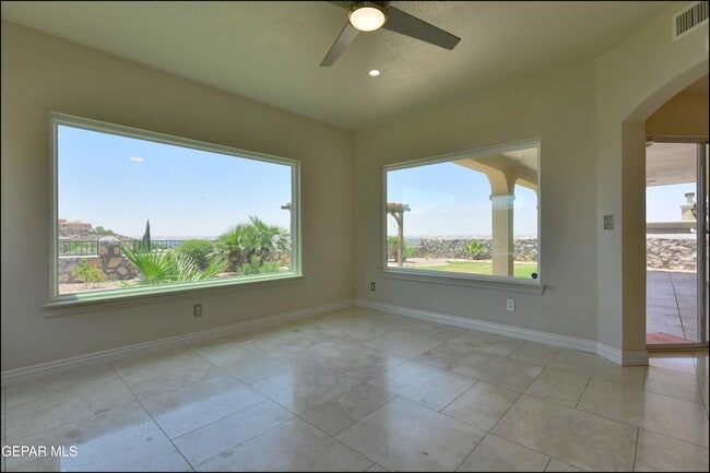 Building Photo - 6732 Pearl Ridge Dr