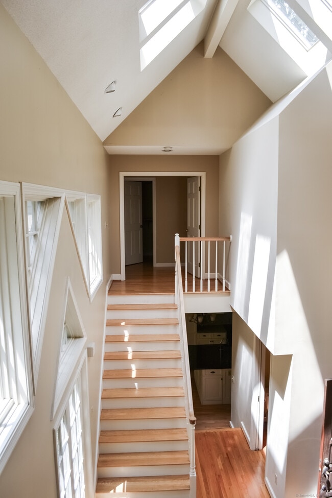 Building Photo - 1 Kempton Mews