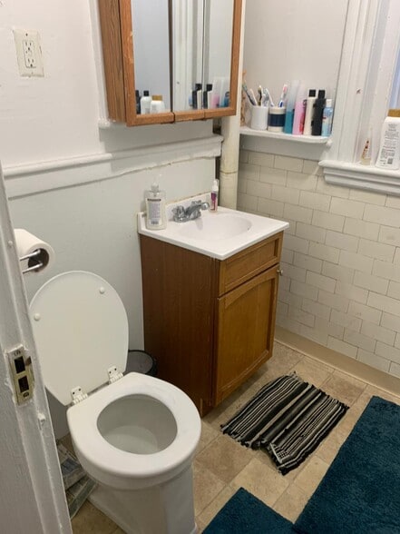 Building Photo - 1161 Boylston St