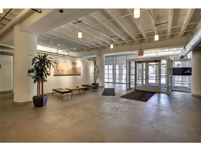 Building Photo - 901 N 3rd St