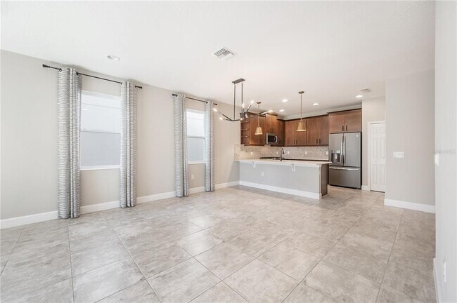 Building Photo - 7212 Paradiso Dr