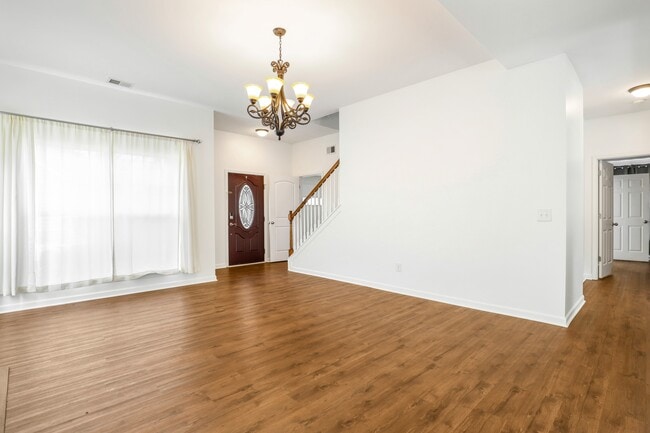 Building Photo - 4208 Longfellow Dr