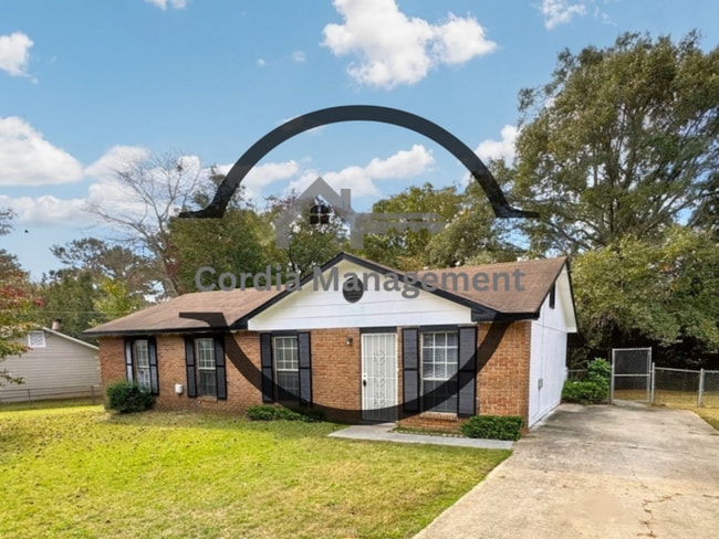 Building Photo - Fenced in 4 Bedroom 1.5 bathroom Home located in Jonesboro