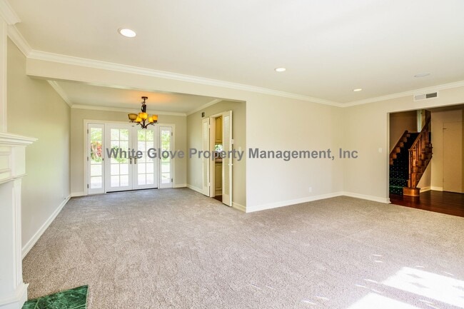 Building Photo - Beautiful 3 Bedroom in Fullerton's President Homes Neighborhood