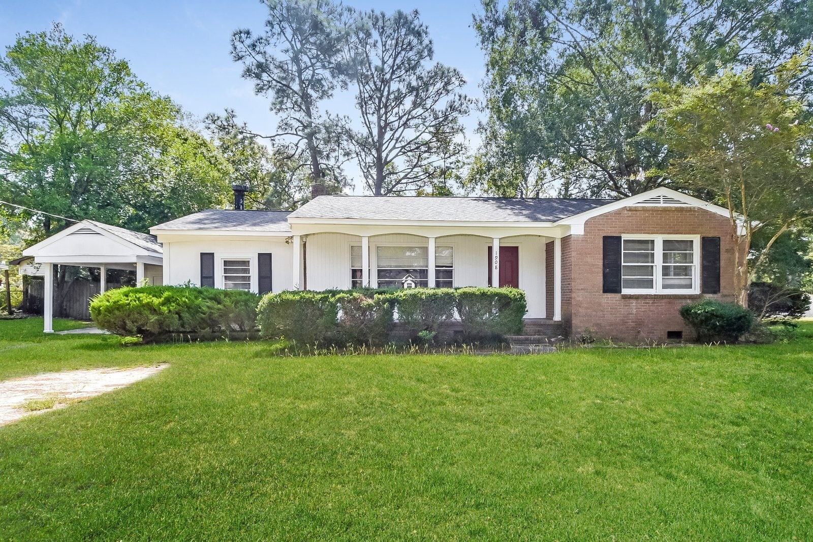 Building Photo - 1908 State Rd S-28-425