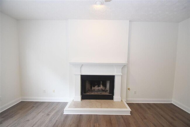 Building Photo - 2254 Caneridge Trail SW