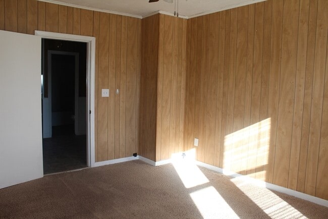 Building Photo - 261 Pulaski Blvd