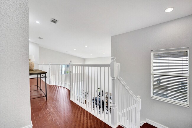 Building Photo - 8876 Sandy Crest Ln
