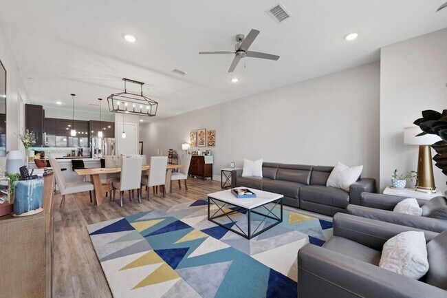 Building Photo - 15260 TX-105