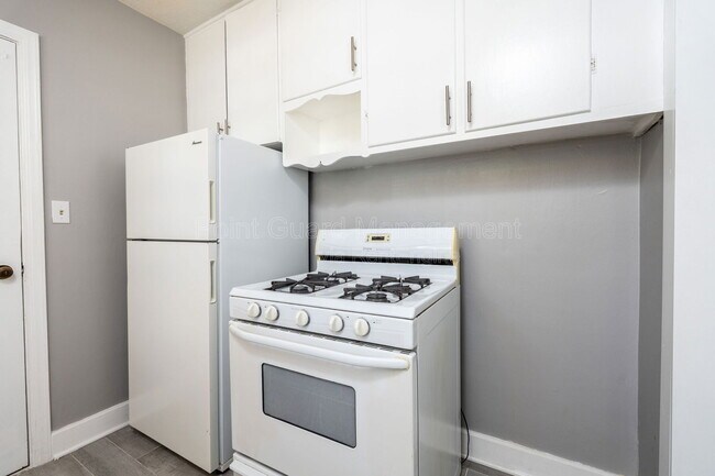 Building Photo - 4722 E Elm St