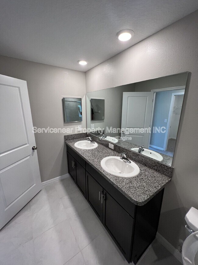 Building Photo - 9605 Mulberry Marsh Ln