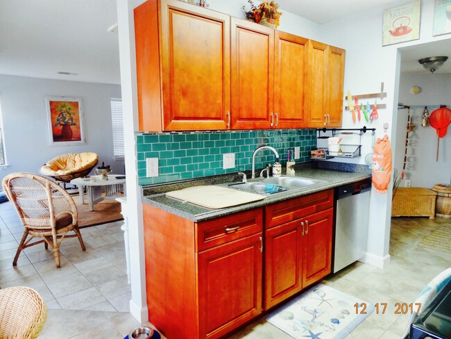 Building Photo - 225 S Tropical Trail