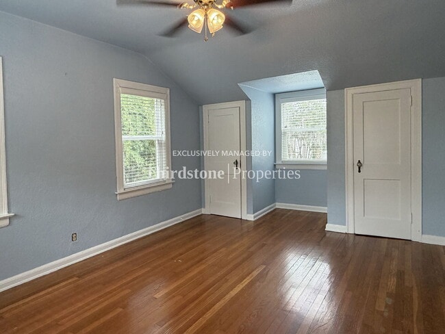 Building Photo - 1847 Naldo Ave