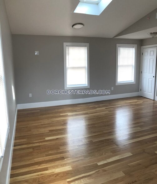 Building Photo - 273 Hancock St