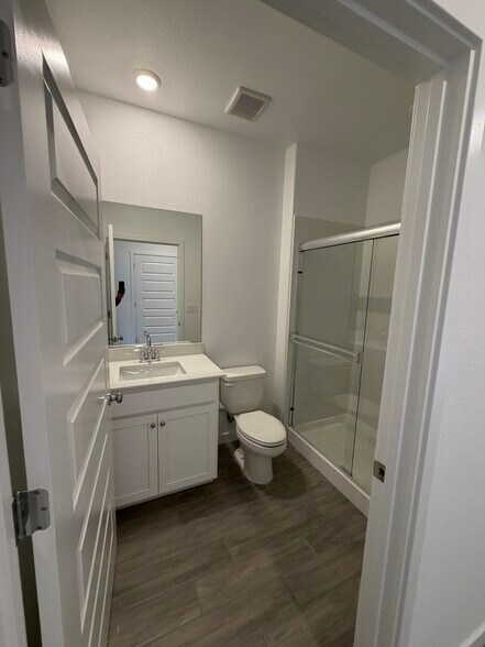 Building Photo - 10933 Admiral Cove Way