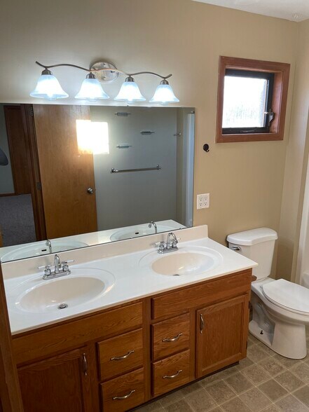 Building Photo - 4533 Brookmeadow Ct SE