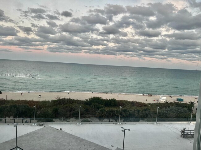 Building Photo - 7135 Collins Ave