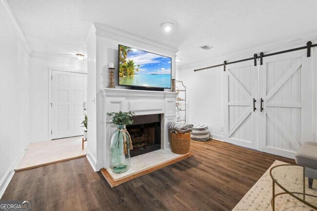 Building Photo - 55 St Claire Ln NE