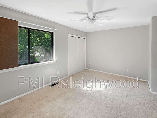 Building Photo - 1275 Teakwood Pl