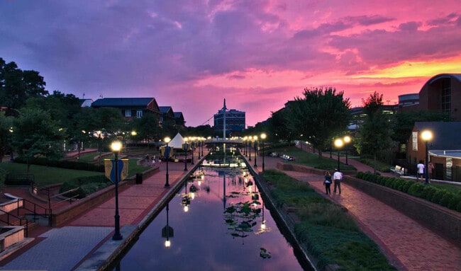 Building Photo - 102 E South St