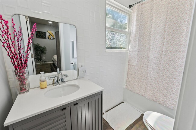 Building Photo - 1313 Gordon Ave