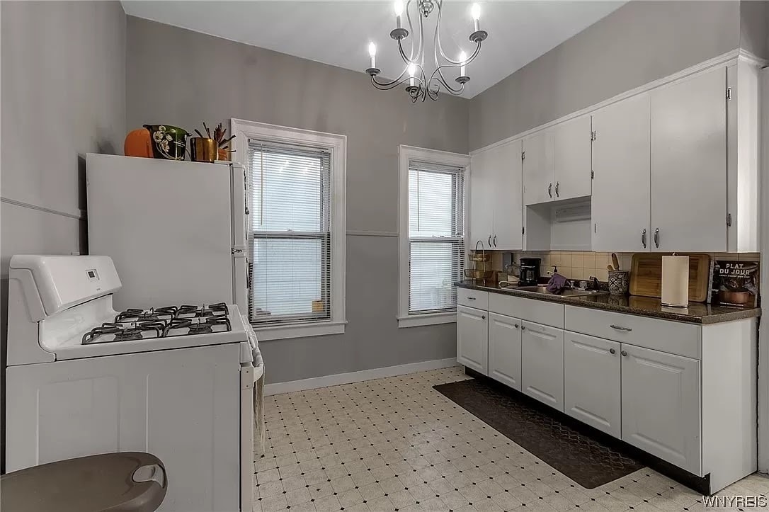 Building Photo - 175 Saint James Pl