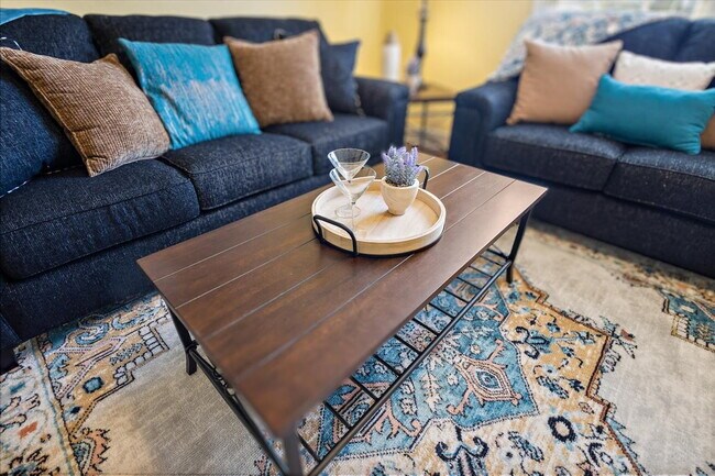 Building Photo - FULLY FURNISHED!! Belhaven Bombshell!