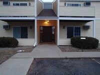 Building Photo - 2220 Valleyhigh Dr NW