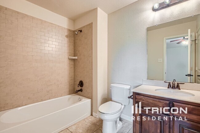 Building Photo - 1044 Lufkin Ln