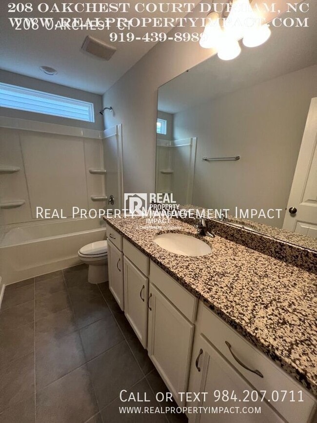Building Photo - 208 Oakchest Ct
