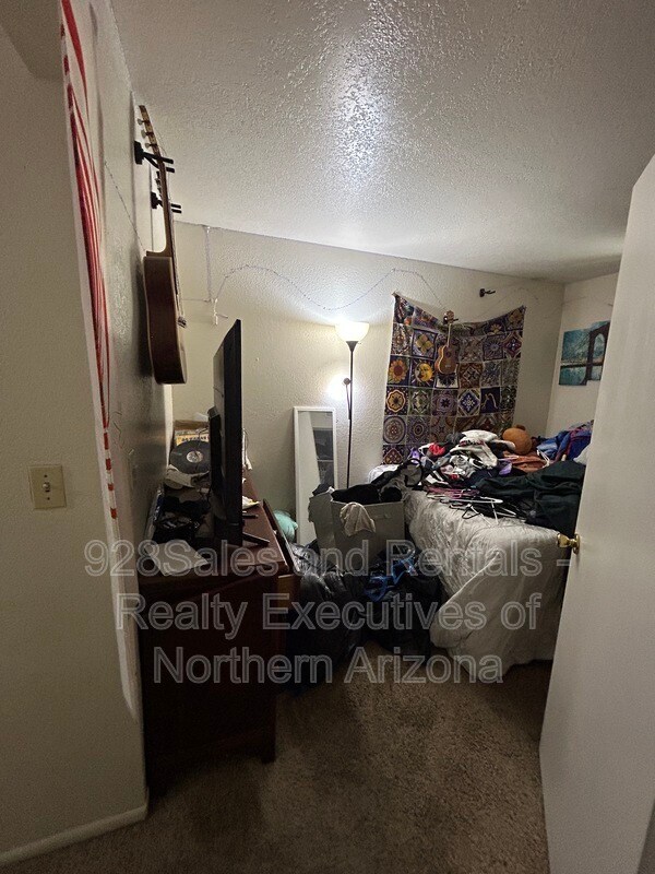 Building Photo - 1200 S Riordan Ranch St