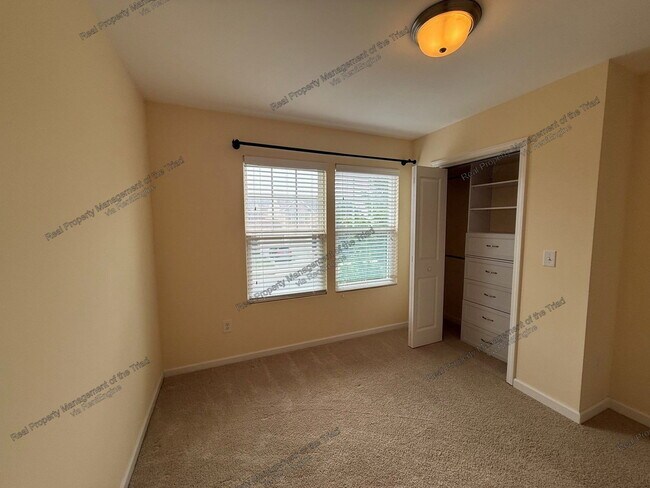 Building Photo - 2486 Moss Grv Xing