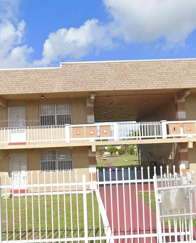 Building Photo - 301 NW 177th St